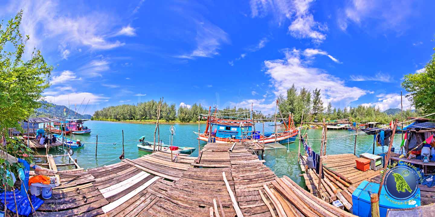 Fluss in der Klong Son Bucht auf Koh Chang