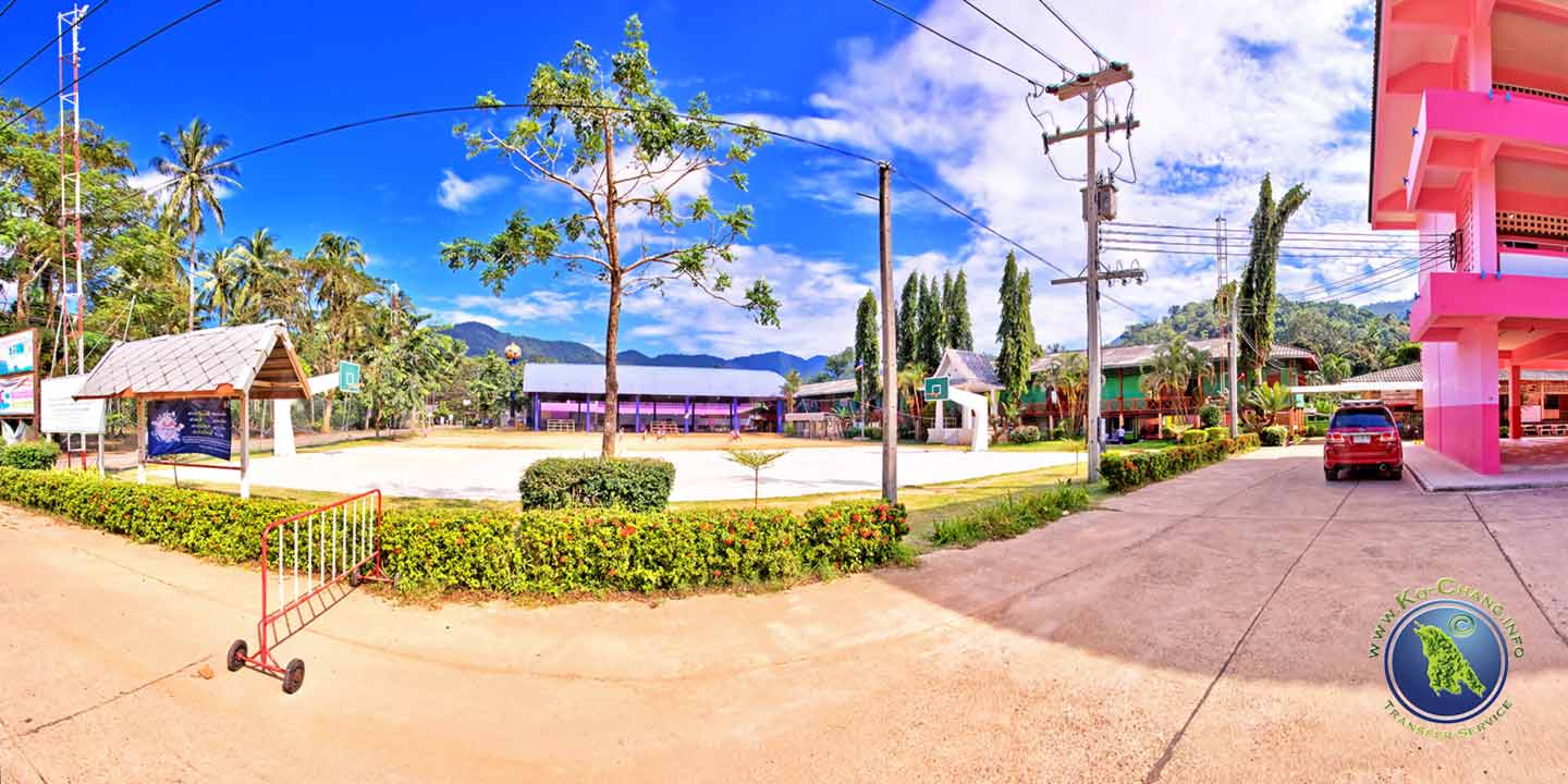 Schule der Klong Son Bucht auf Koh Chang