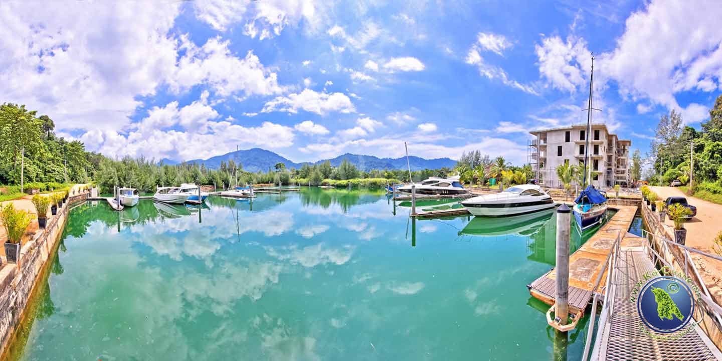 Siam Royal View Hafen in der Klong Son Bucht auf Koh Chang