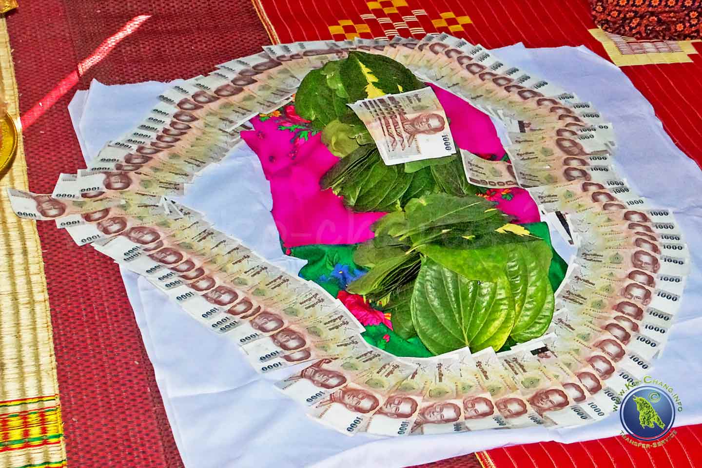 Brautgeld bei einer Hochzeit in Thailand